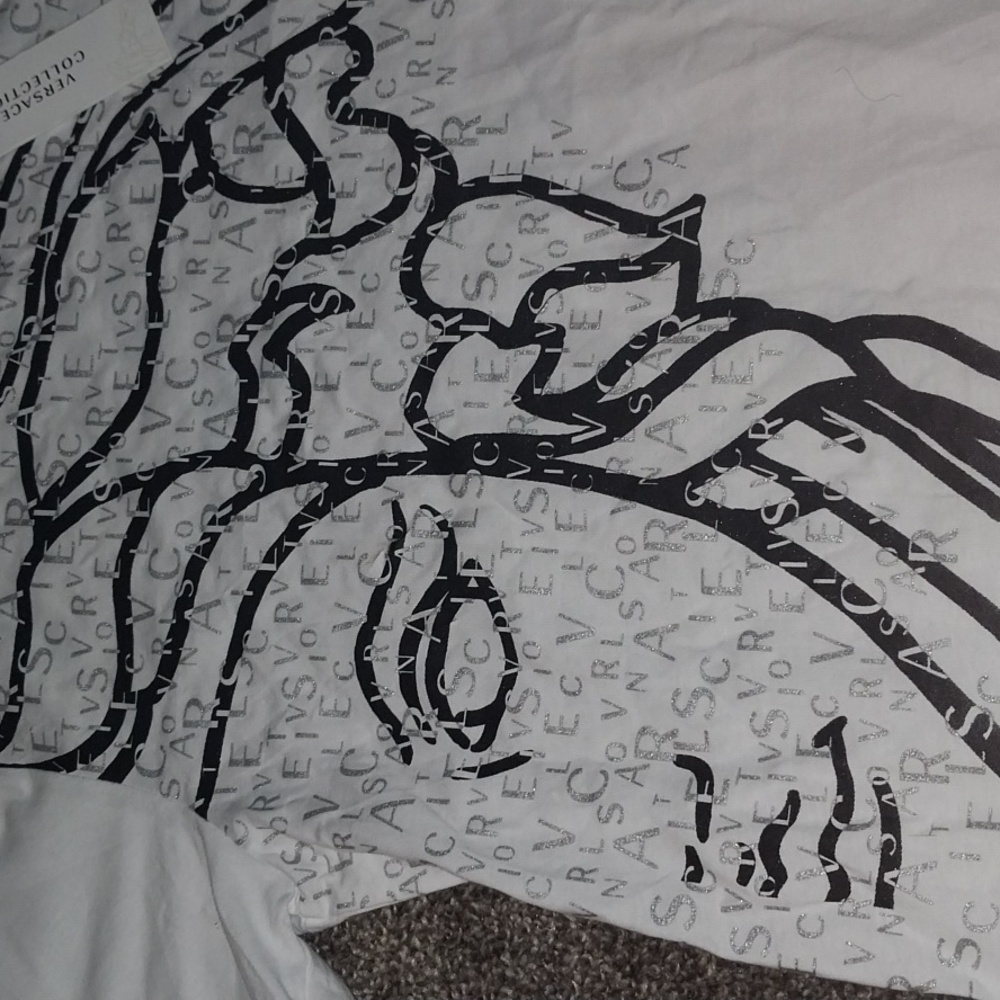 Versace tee - Picture 2 of 5